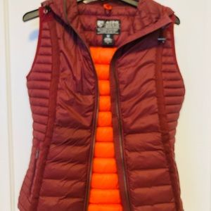 Kuhl vest, never worn, goose down